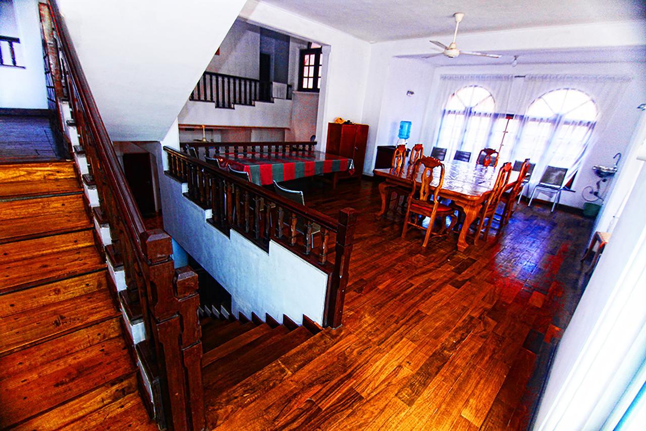 Rockwood Villa Канди Экстерьер фото